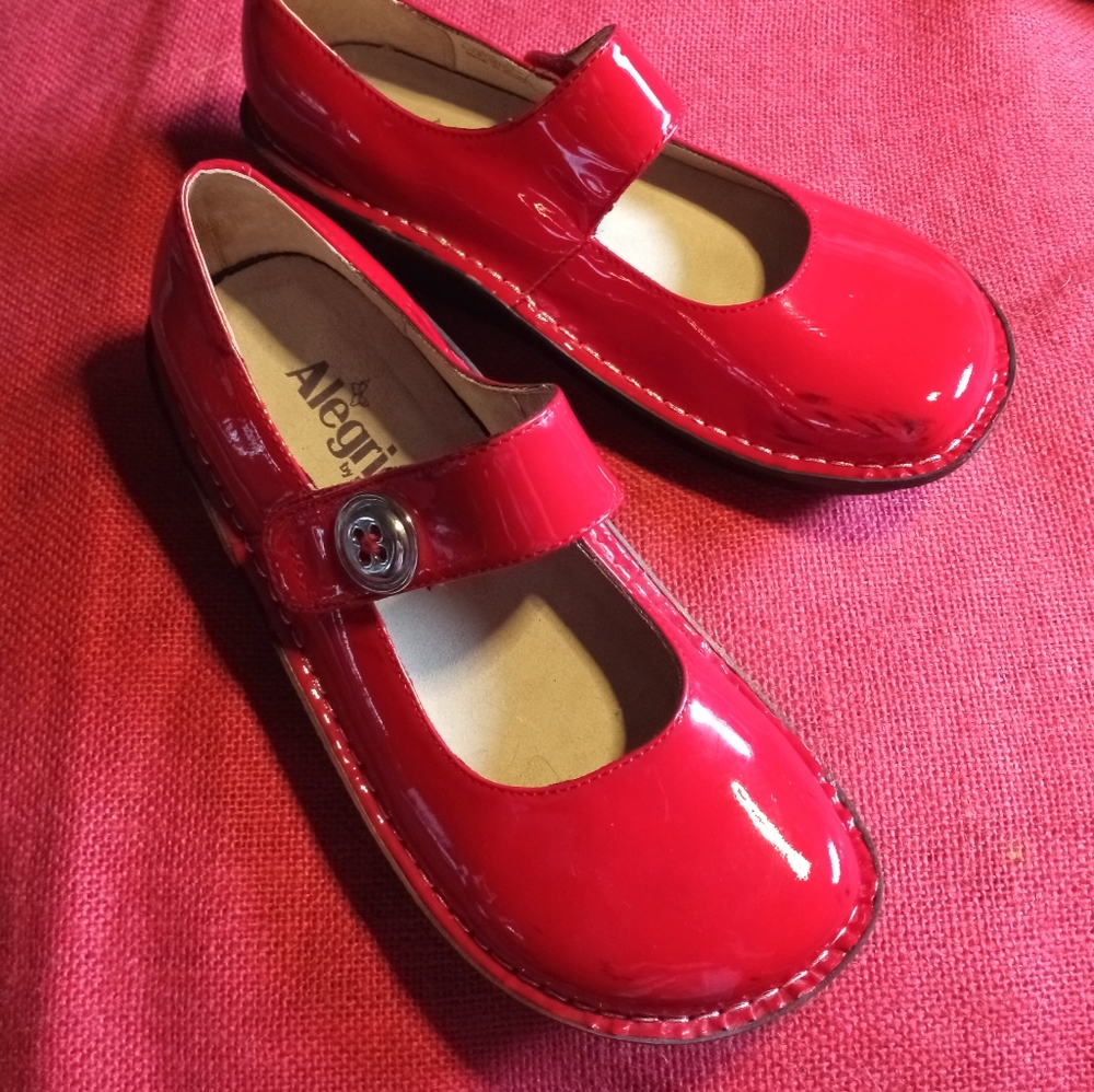 Alegria Women's 38 (7.5-8 M) Red Patent Leather Mary Janes Shoes Comfort
